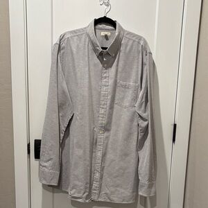 Men's Light Gray Long-Sleeve Button-Down Shirt
